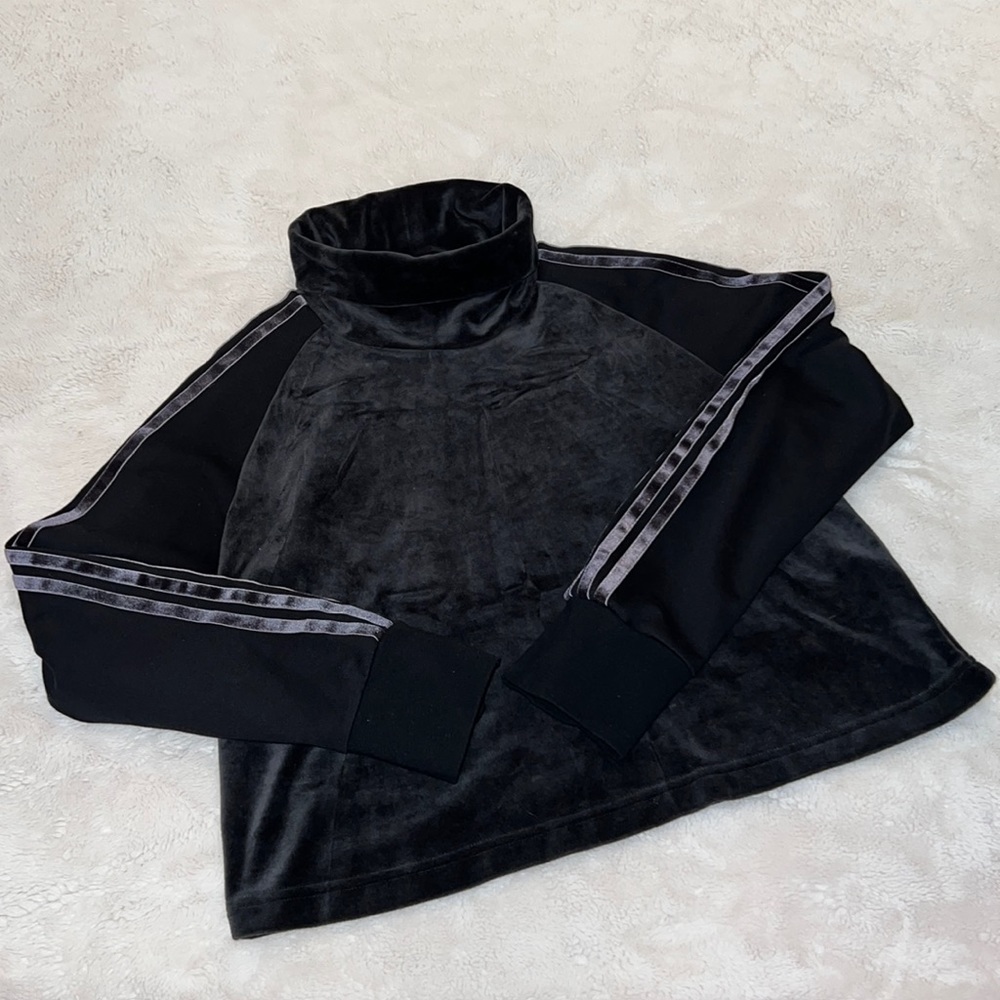 Adidas mock neck velvet knit top in size small